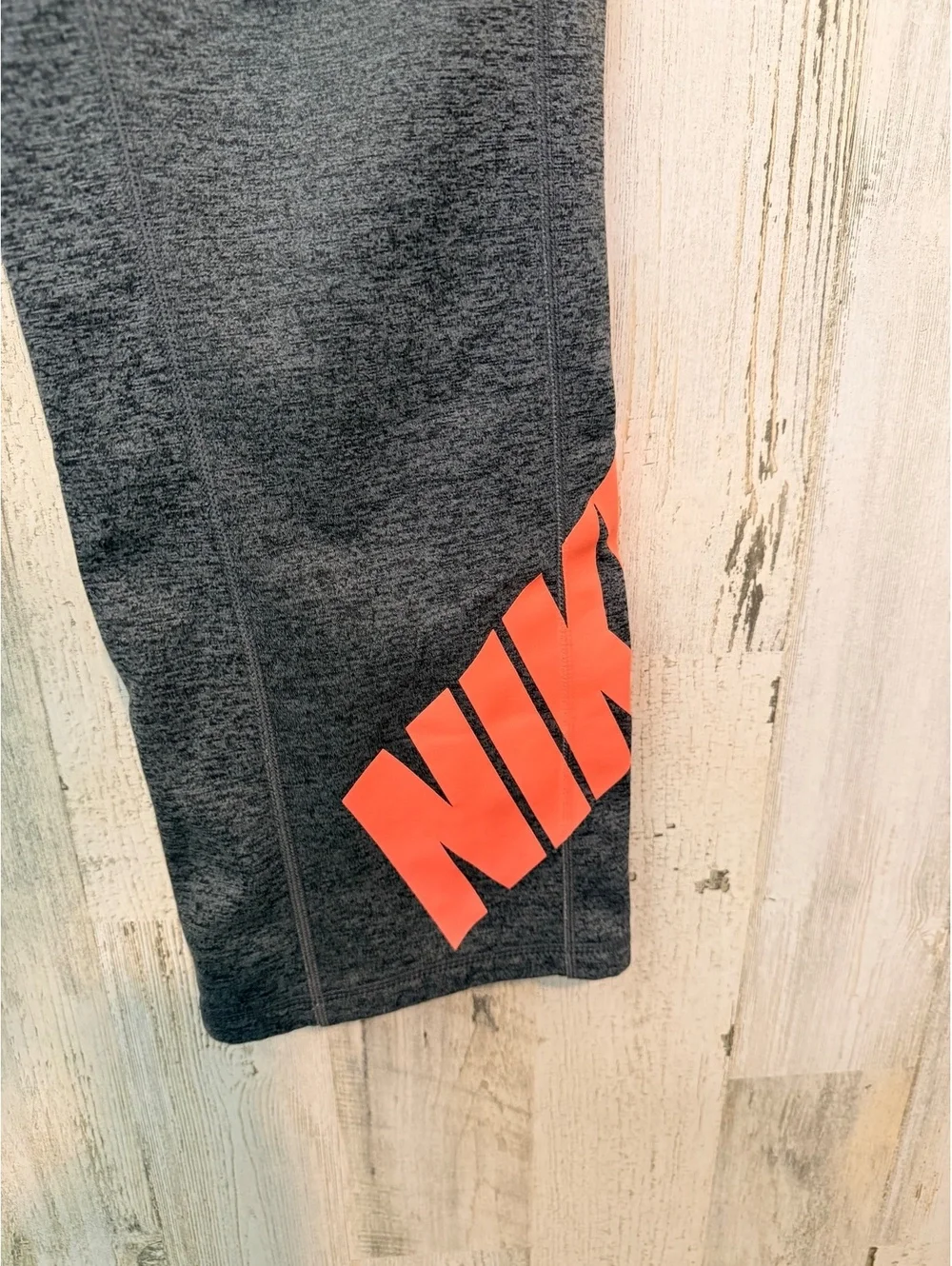 Nike Women Small Therma-Fit Sweatpants Dark Gray with Coral Logo